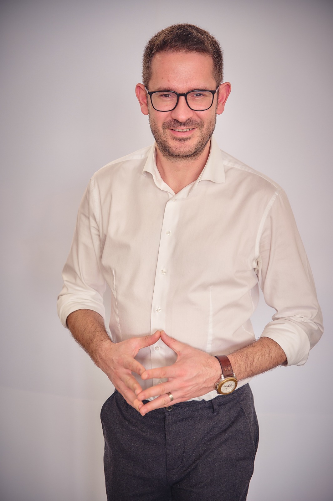 Dr. Mihnea Cafadaru