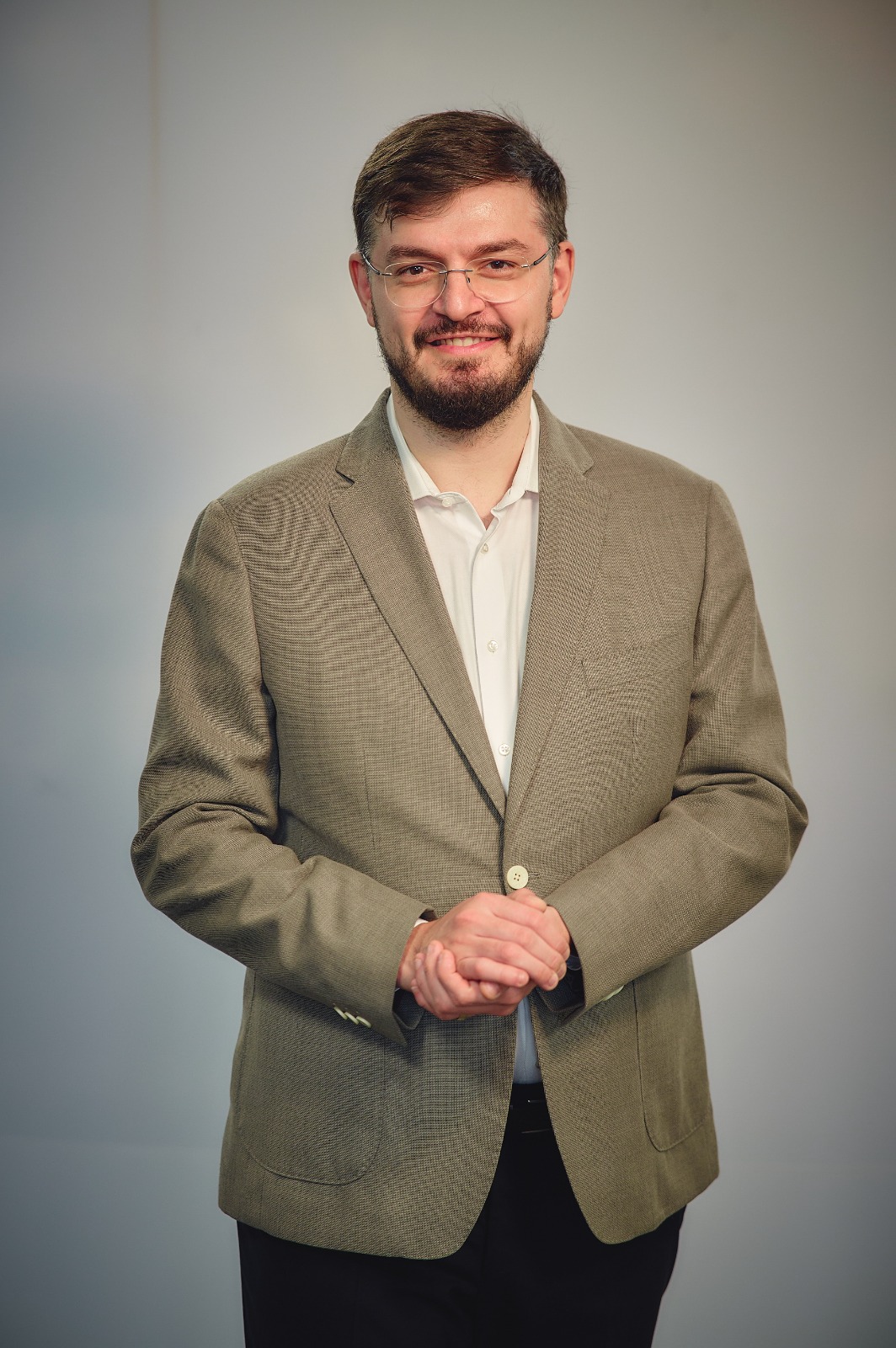 Dr. Bogdan Arion